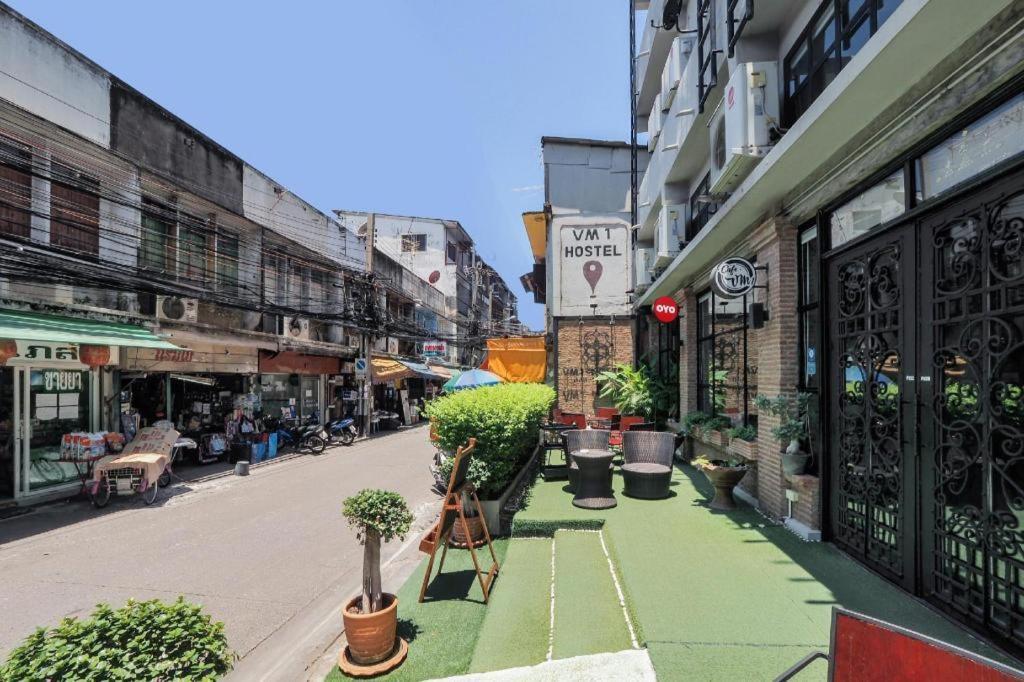 OYO 75332 Vm1 Hostel Bangkok Buitenkant foto