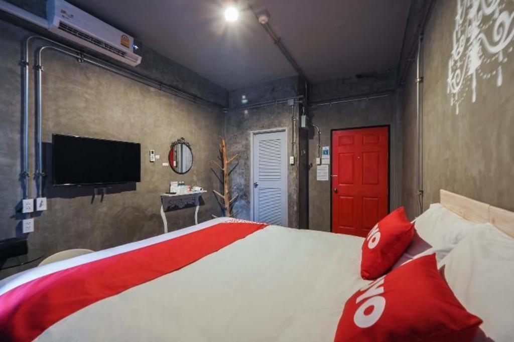 OYO 75332 Vm1 Hostel Bangkok Buitenkant foto