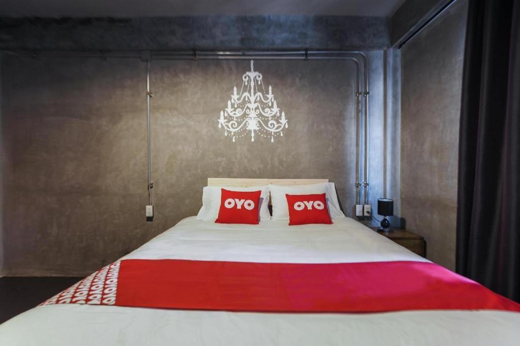 OYO 75332 Vm1 Hostel Bangkok Buitenkant foto