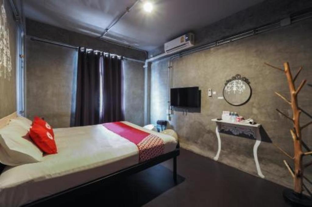 OYO 75332 Vm1 Hostel Bangkok Buitenkant foto