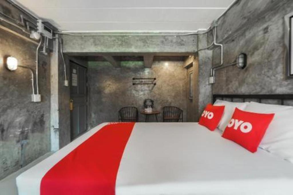 OYO 75332 Vm1 Hostel Bangkok Buitenkant foto