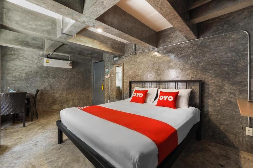 OYO 75332 Vm1 Hostel Bangkok Buitenkant foto