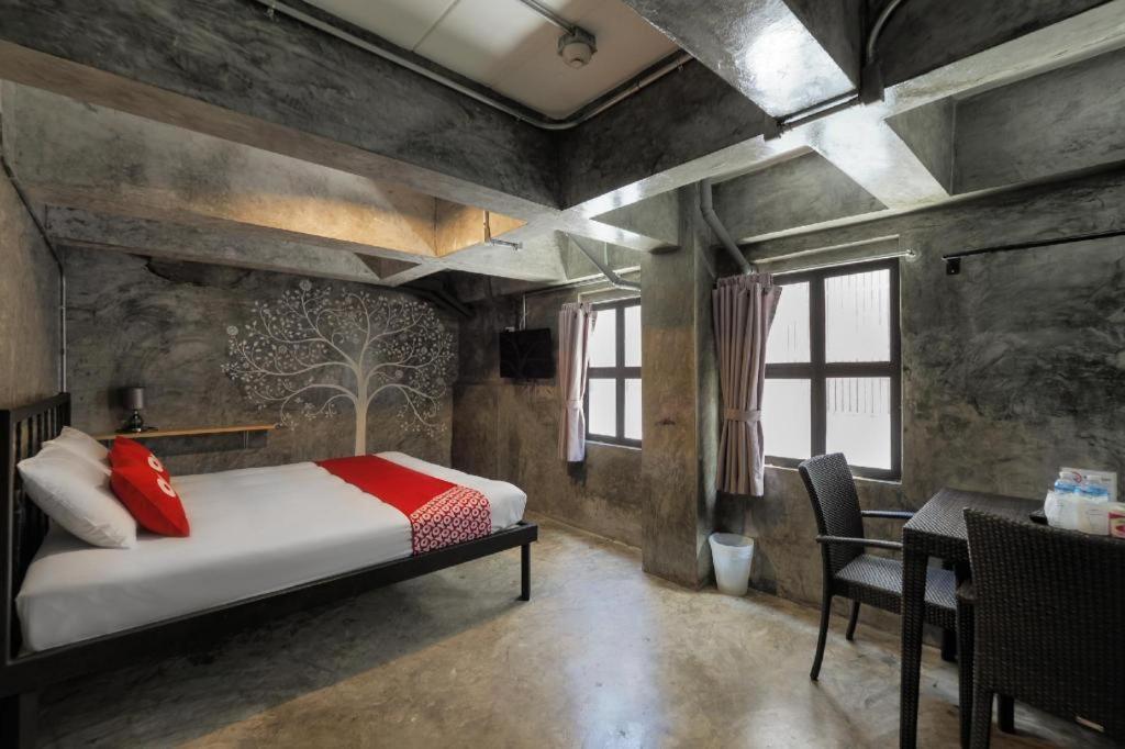OYO 75332 Vm1 Hostel Bangkok Buitenkant foto