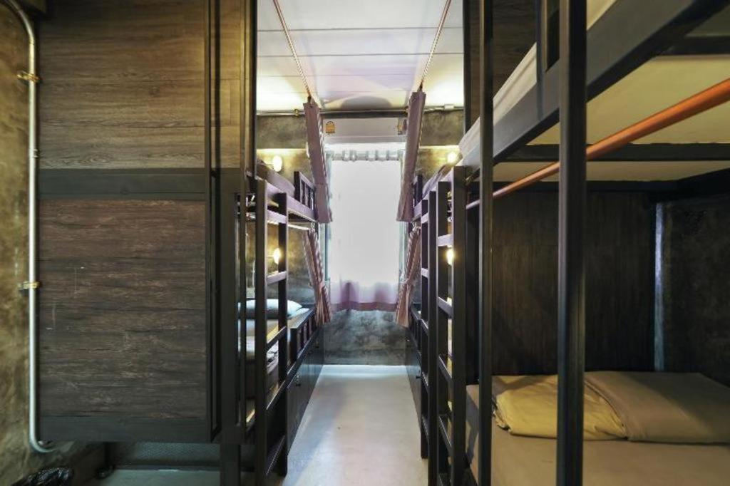 OYO 75332 Vm1 Hostel Bangkok Buitenkant foto